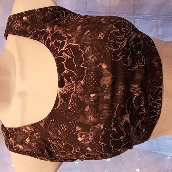 Sports Bra Tek Gear 1X NWOT Black And White Floral Design Lace Back Padded - Picture 1 of 9